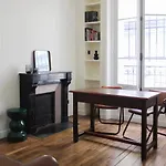 Very Quiet And Bright 35 M2 Apartment